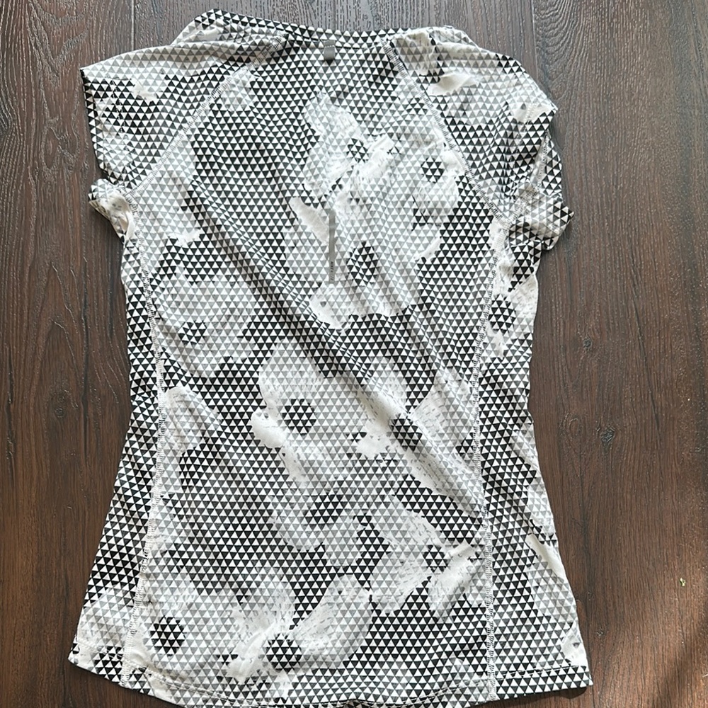 Nike Running Black and White Floral Women's Top - Picture 3 of 3